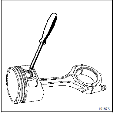 Extraction des axes de pistons