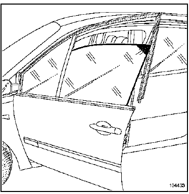Dépose de la vitre fixe de porte avant