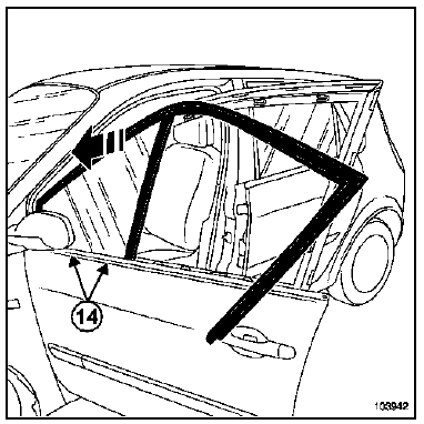 Dépose de la vitre fixe de porte avant