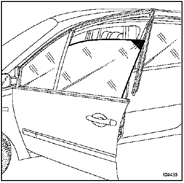 Vitre coulissante de porte avant